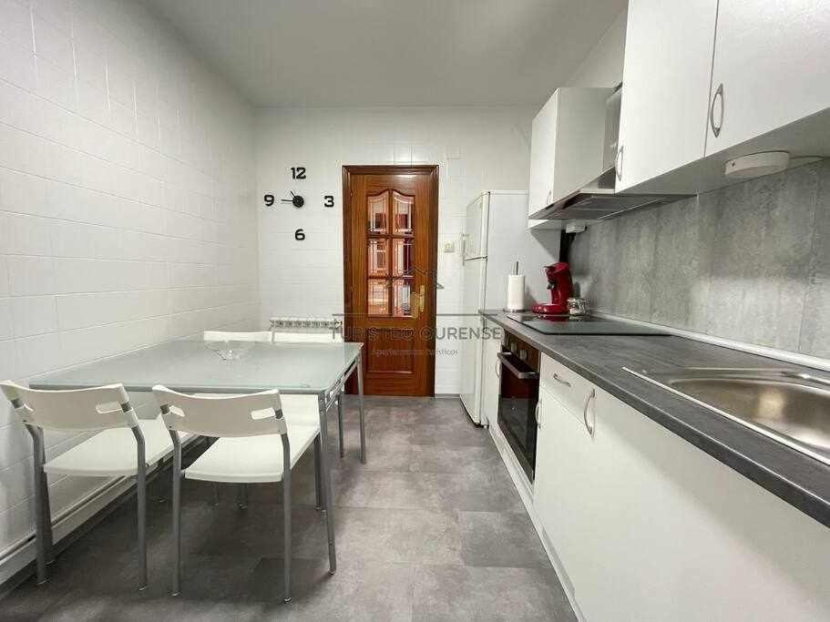O Cuarto De Abastos Lägenhet Ourense Exteriör bild