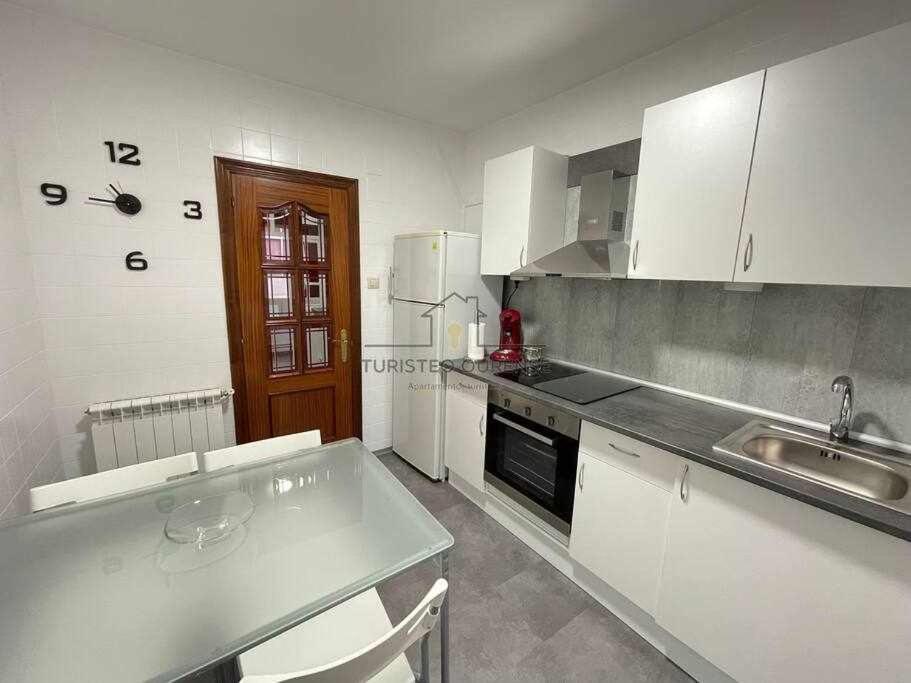 O Cuarto De Abastos Lägenhet Ourense Exteriör bild